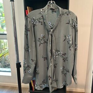 Like new never worn. XL Grey/blue floral blouse by Ann Taylor. Machine washable